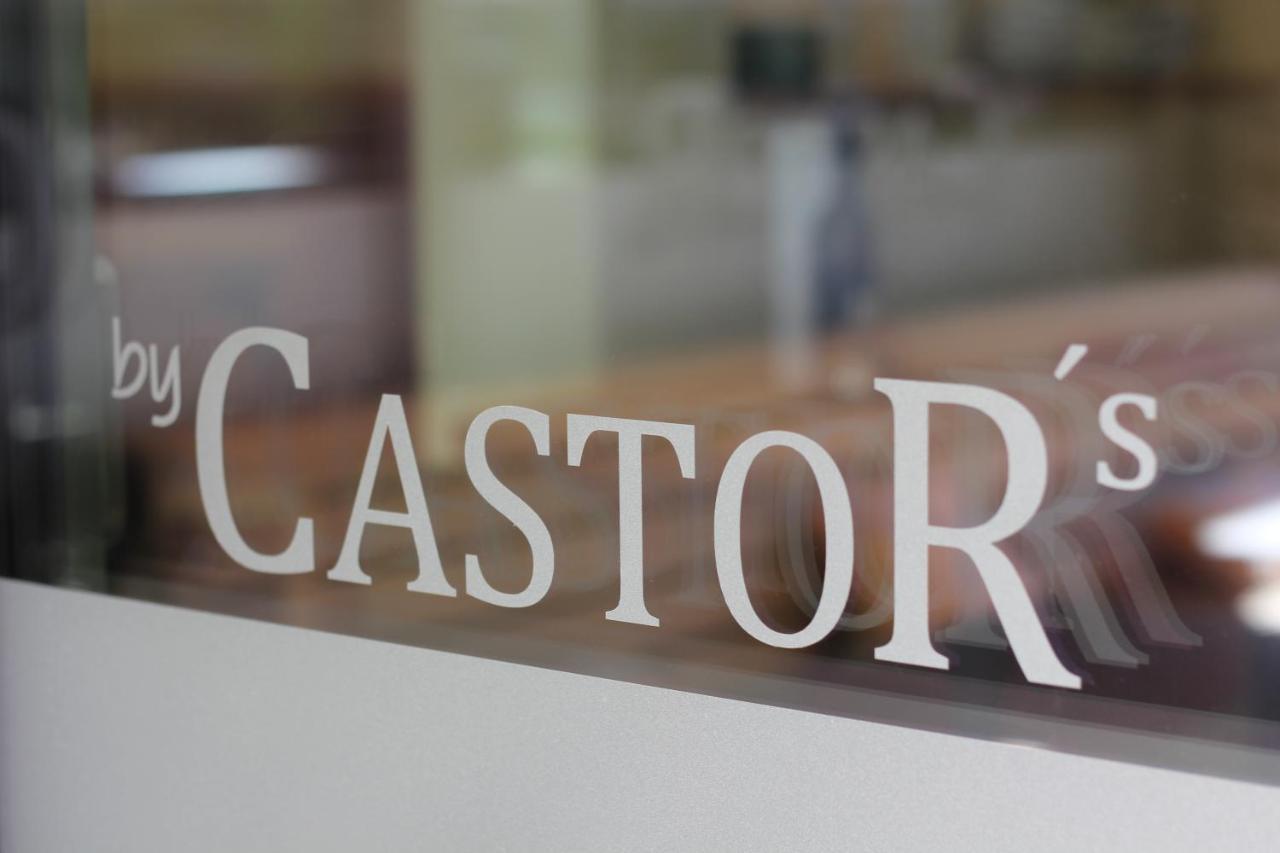 ホテル Weinstube Bycastors トライス・カーデン エクステリア 写真